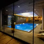 卡普轮奈霍夫酒店 4* 卡普伦