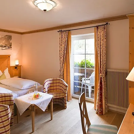 Hotel Kaprunerhof 4*